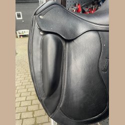 Colbert Brothers Flo